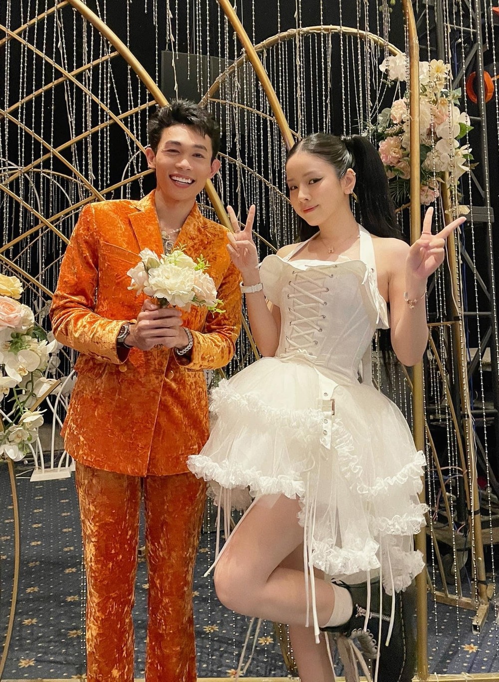 Hồng Thanh – DJ Mie bắt được hoa cưới, fan mong sớm báo tin hỷ