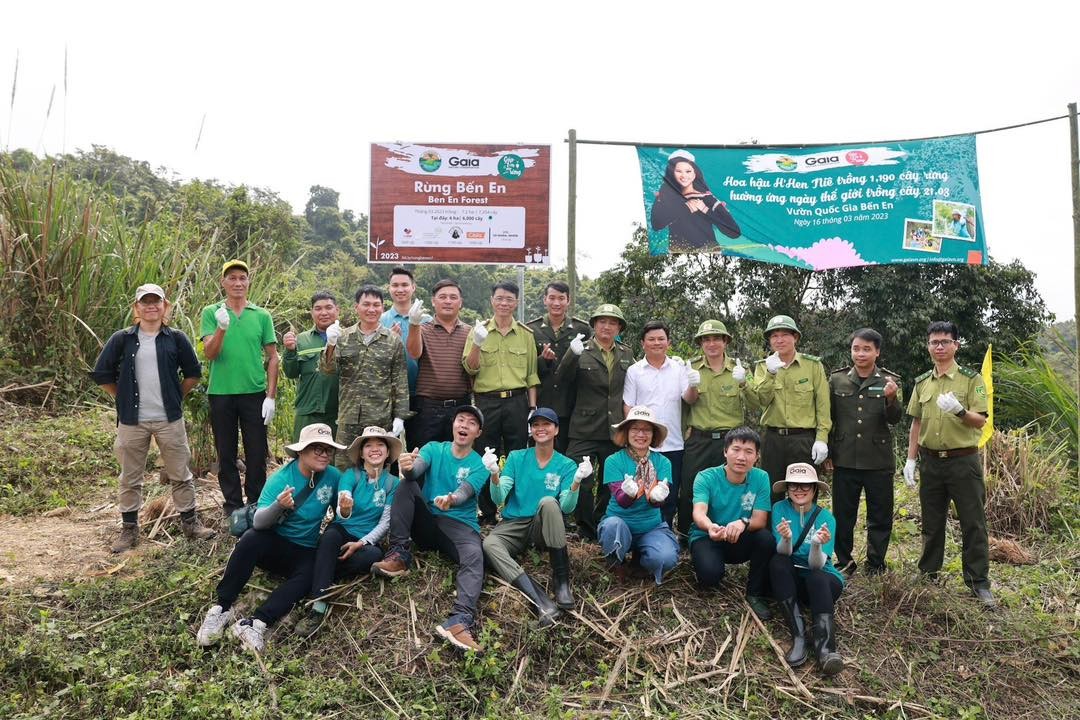 H’Hen Niê chia sẻ hành động ý nghĩa kỷ niệm 5 năm đăng quang hoa hậu