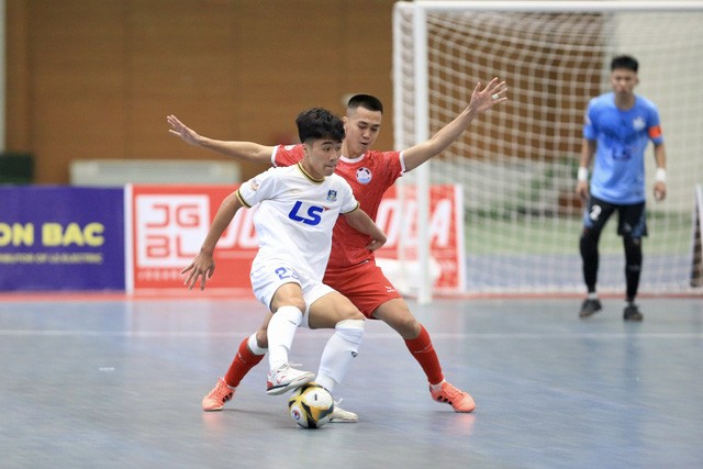 Hà Nội gây bất ngờ trong trận Derby Thủ Đô. (Ảnh: VTV)