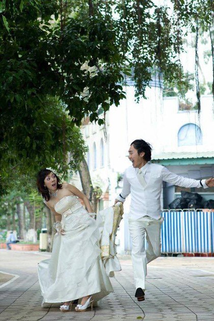 Tiến Luật hé lộ loạt ảnh cưới 'để đời' với Thu Trang cách đây hơn 10 năm
