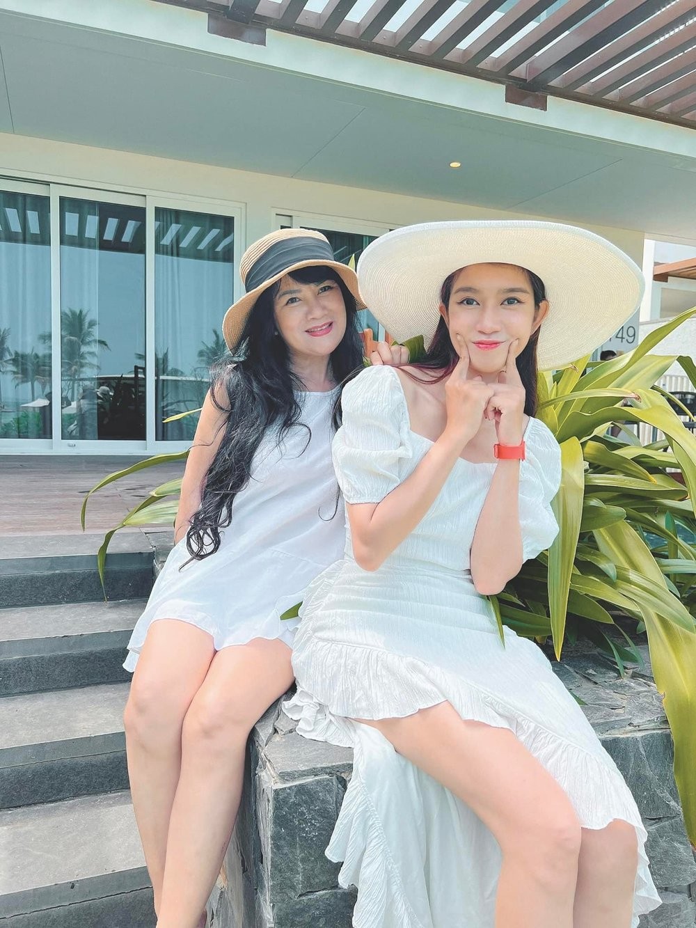 Bất ngờ trước nhan sắc xinh đẹp của ‘bà mẹ 4 con’ Minh Hà