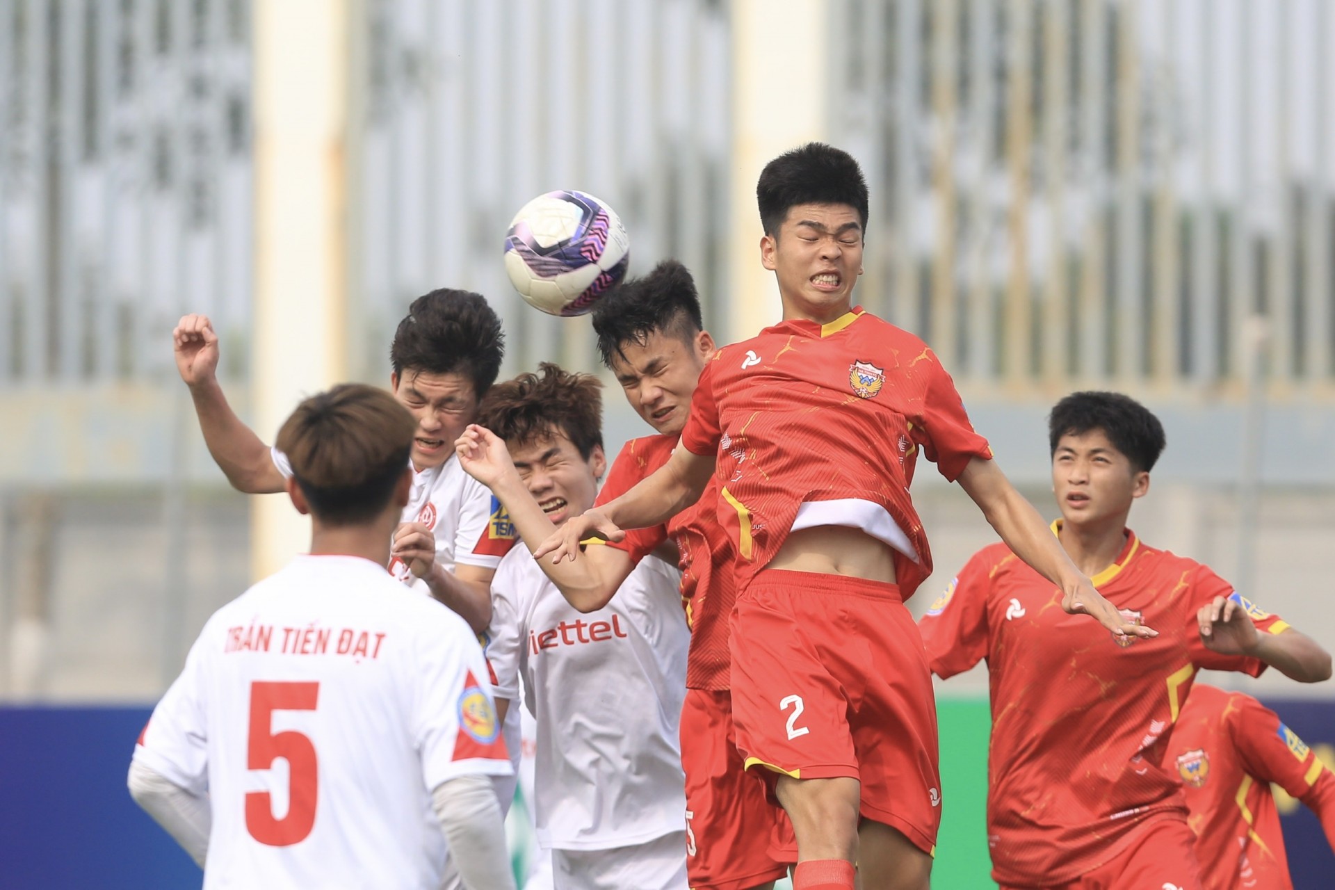 U17 HLHT với những nỗ lực của mình trong hiệp 2 đã mang về 2 bàn thắng danh dự. (Ảnh: VFF)