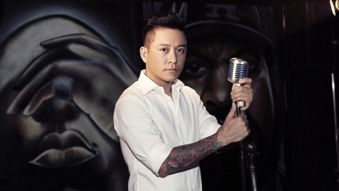 Bị nhận xét ‘nói nhiều như đàn bà’, Tuấn Hưng phản ứng thế nào?