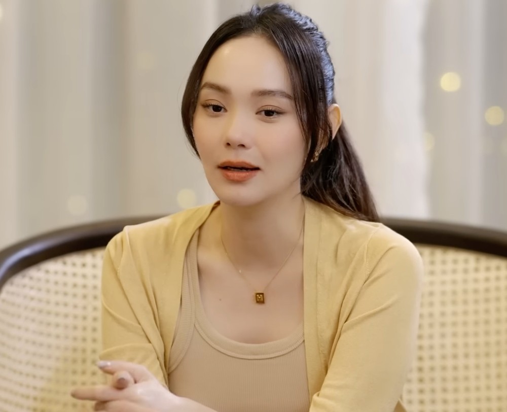 Minh Hằng lên tiếng đính chính thông tin mang song thai
