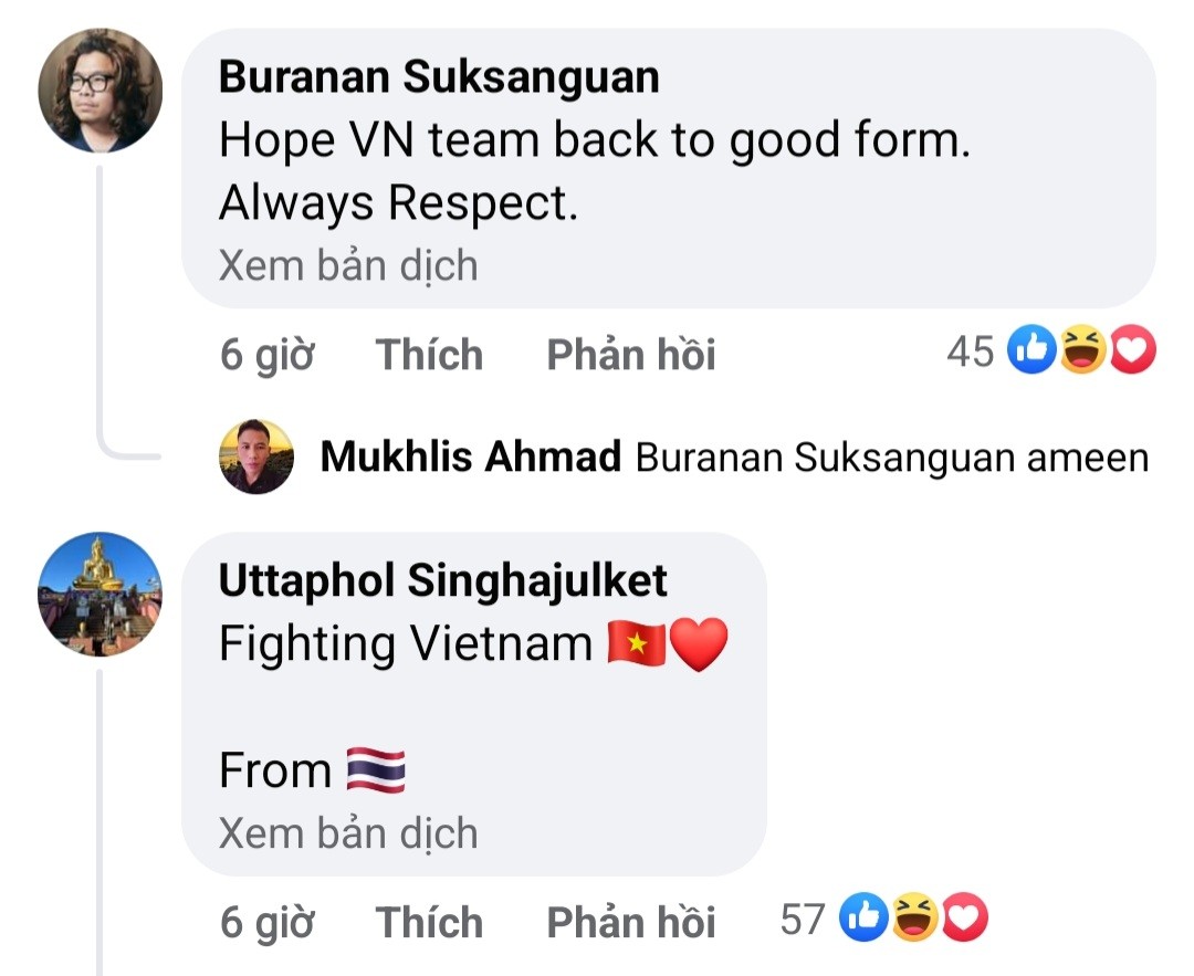 ‘Liều thuốc tinh thần’ dành cho các cầu thủ sau thất bại đáng quên. (Ảnh: Minh Anh)