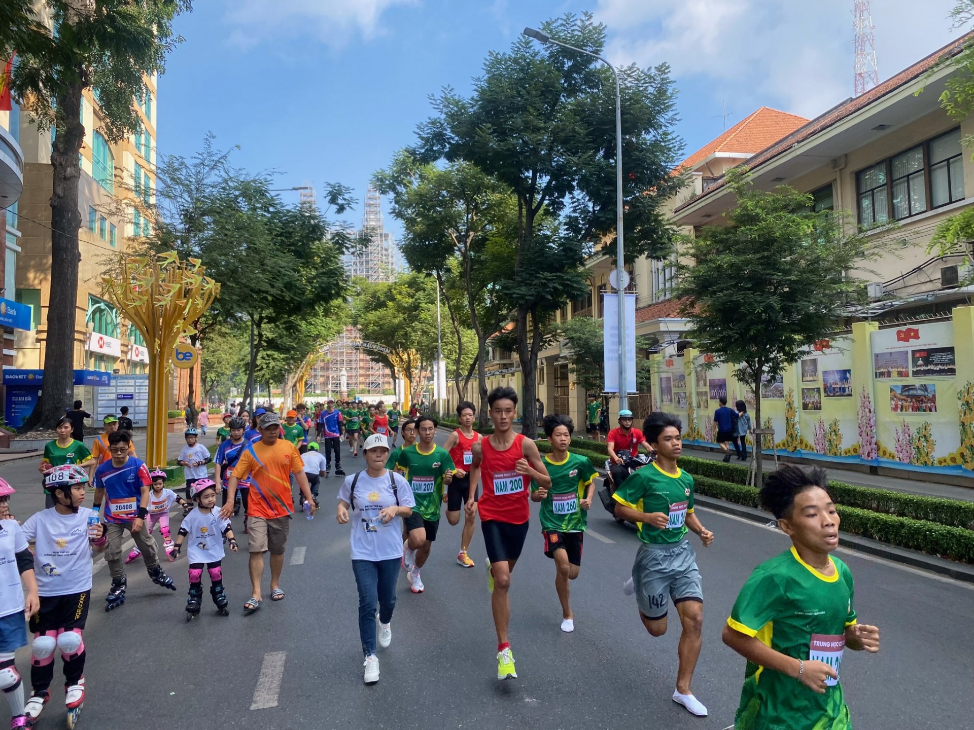 Thành phố Hồ Chí Minh hưởng ứng ngày chạy Olympic vì sức khỏe toàn dân