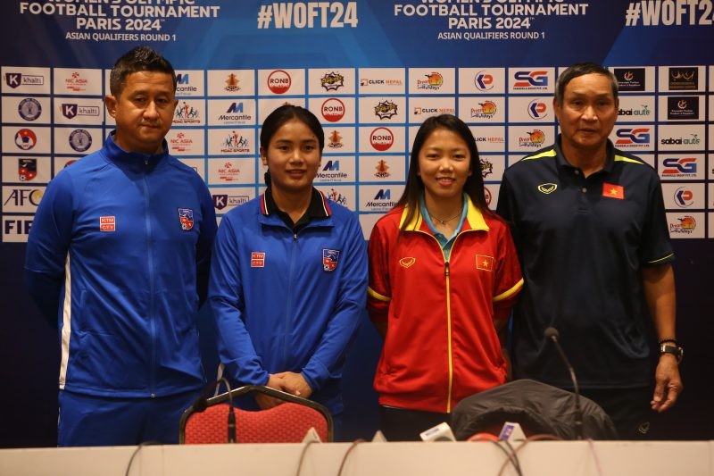 HLV Mai Đức Chung cùng đội tuyển nữ Việt Nam sẵn sàng cho các trận đấu tới