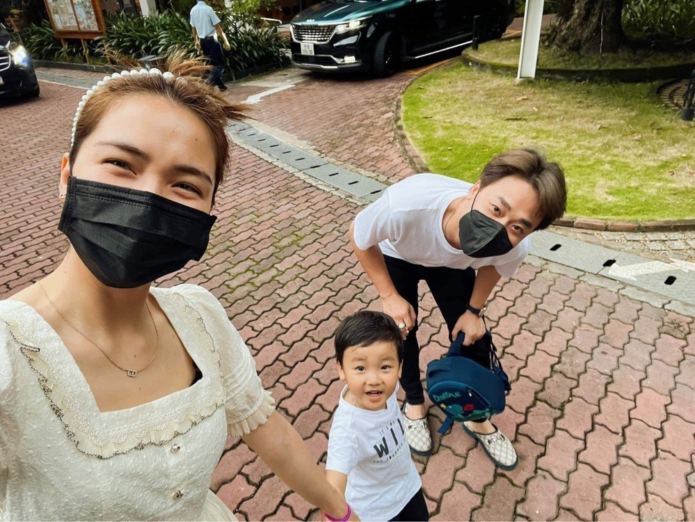 Hòa Minzy khẳng định: 'Tôi chưa lấy chồng bao giờ'
