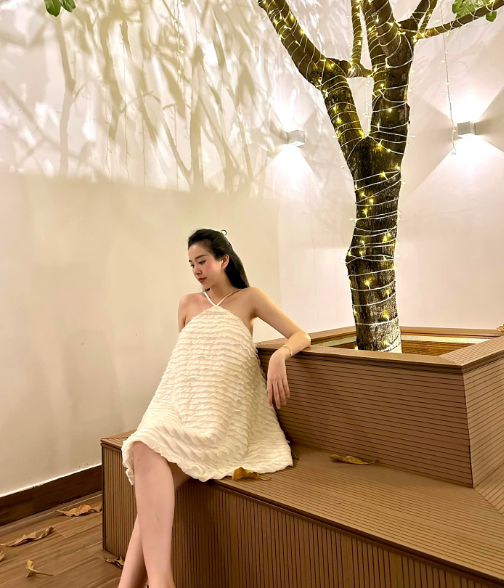 Á hậu Thuý An xác nhận hạ sinh con đầu lòng