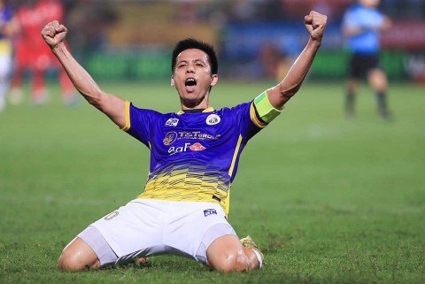 Bàn thắng thứ 100 của tiền đạo Văn Quyết tại V.League trong màu áo Hà Nội FC