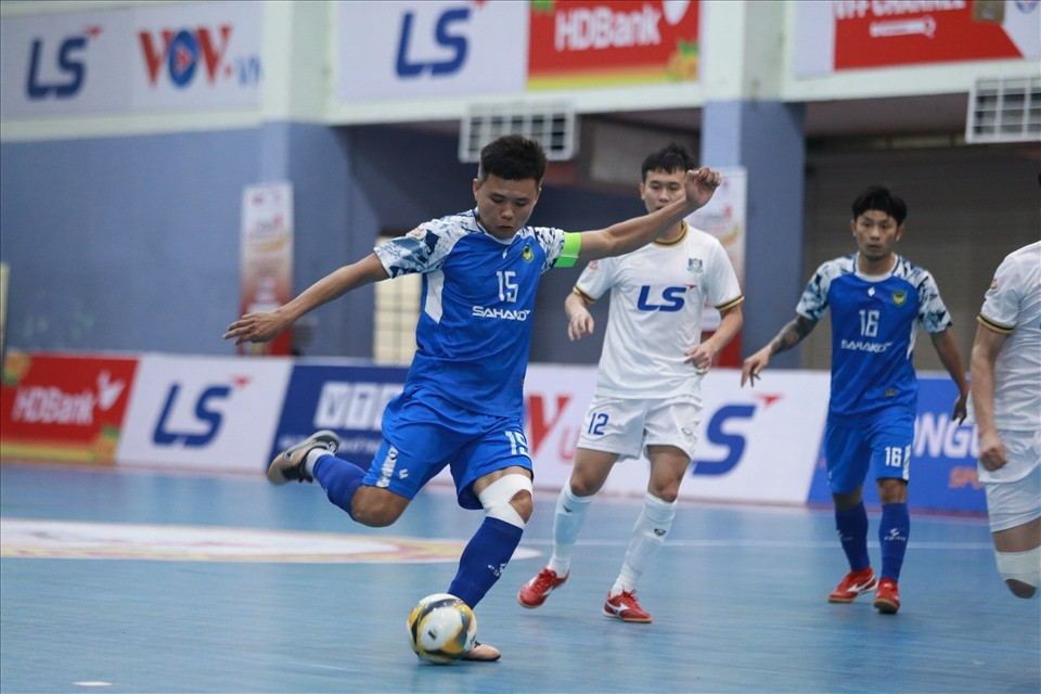 Vòng 6 Futsal HDBank VĐQG 2023: Hà Nội ôm trọn 3 điểm, Sahako thua đậm Vòng 6 Futsal HDBank VĐQG 2023: Hà Nội ôm trọn 3 điểm, Sahako thua đậm