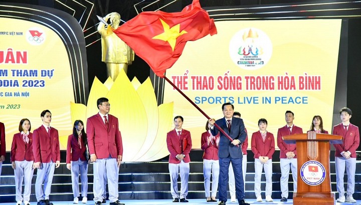 Đoàn Thể thao Việt Nam xuất quân dự SEA Games 32 với vai trò 'Sứ giả hoà bình'