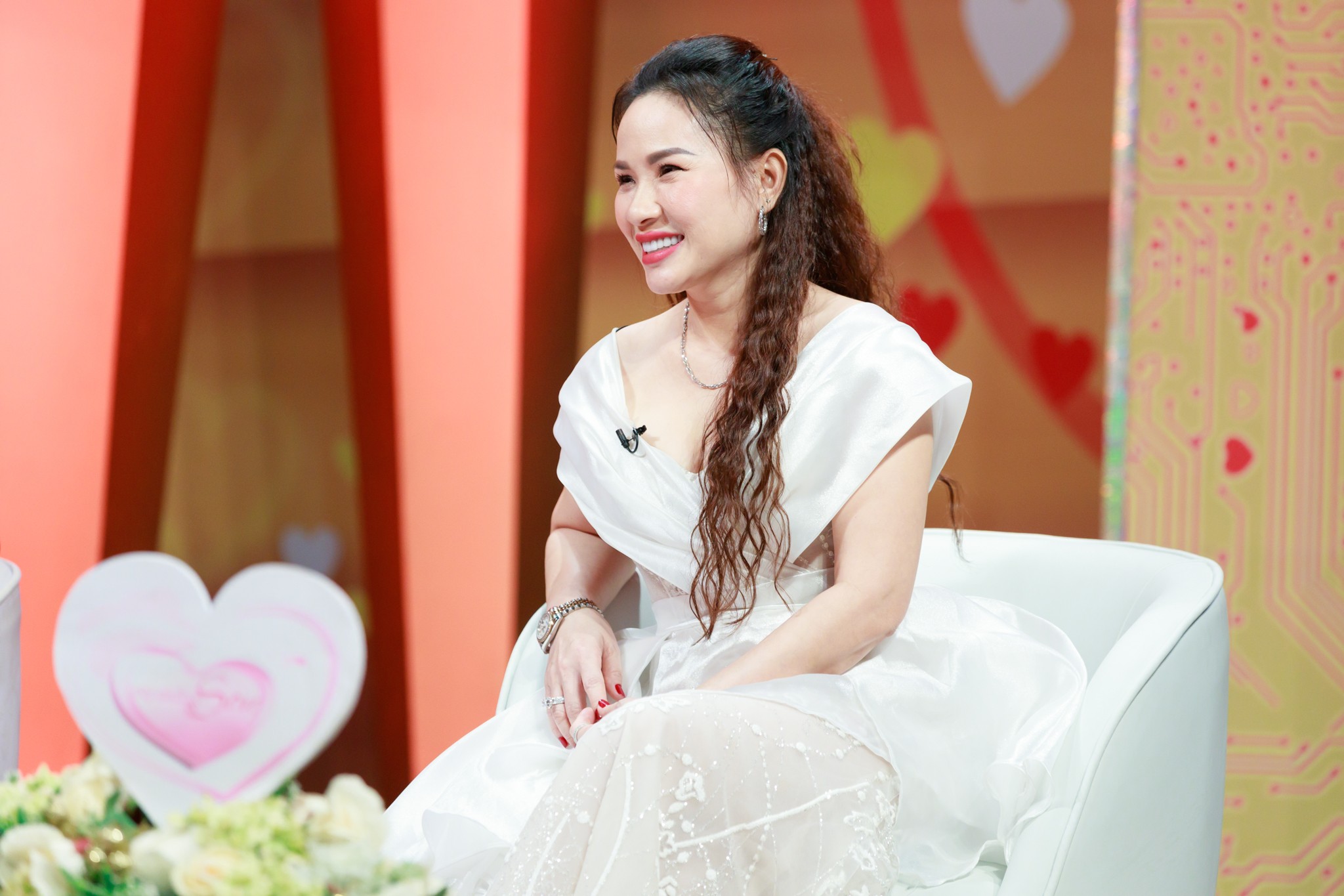 NSND Hồng Vân ‘ngã ngửa’ trước chiến thuật ‘đánh nhanh rút gọn’ của ca sĩ Phong Đạt