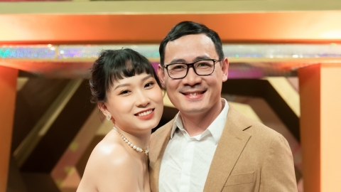 Nữ giám đốc xinh đẹp 'tán đổ' chồng bác sĩ hơn 9 tuổi bằng chiêu 'độc lạ'