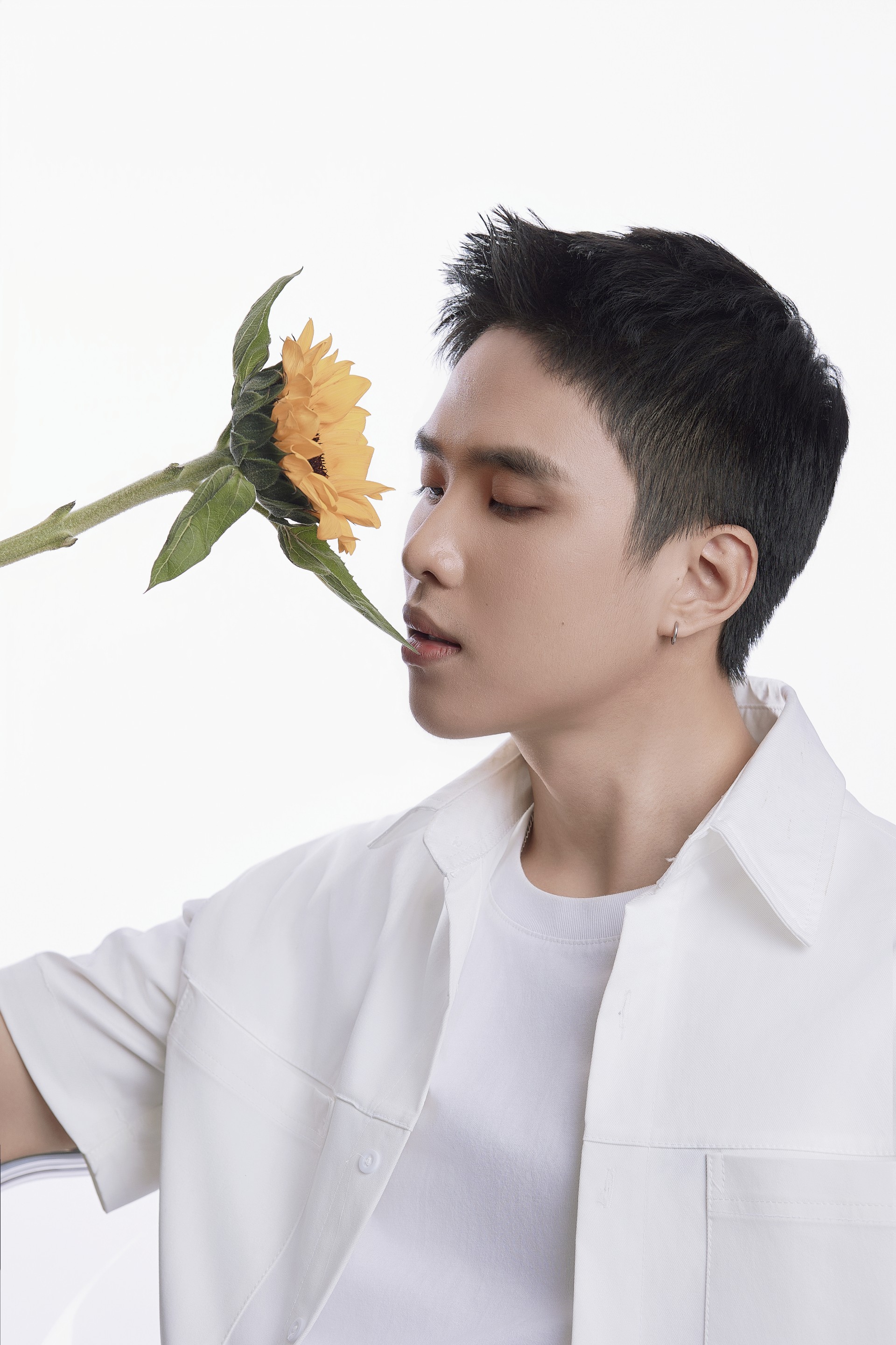 Dưới tán cây mùa hè - phim ca nhạc boylove đang “gây nhiệt” trong giới trẻ Dưới tán cây mùa hè - phim ca nhạc boylove đang “gây nhiệt” trong giới trẻ