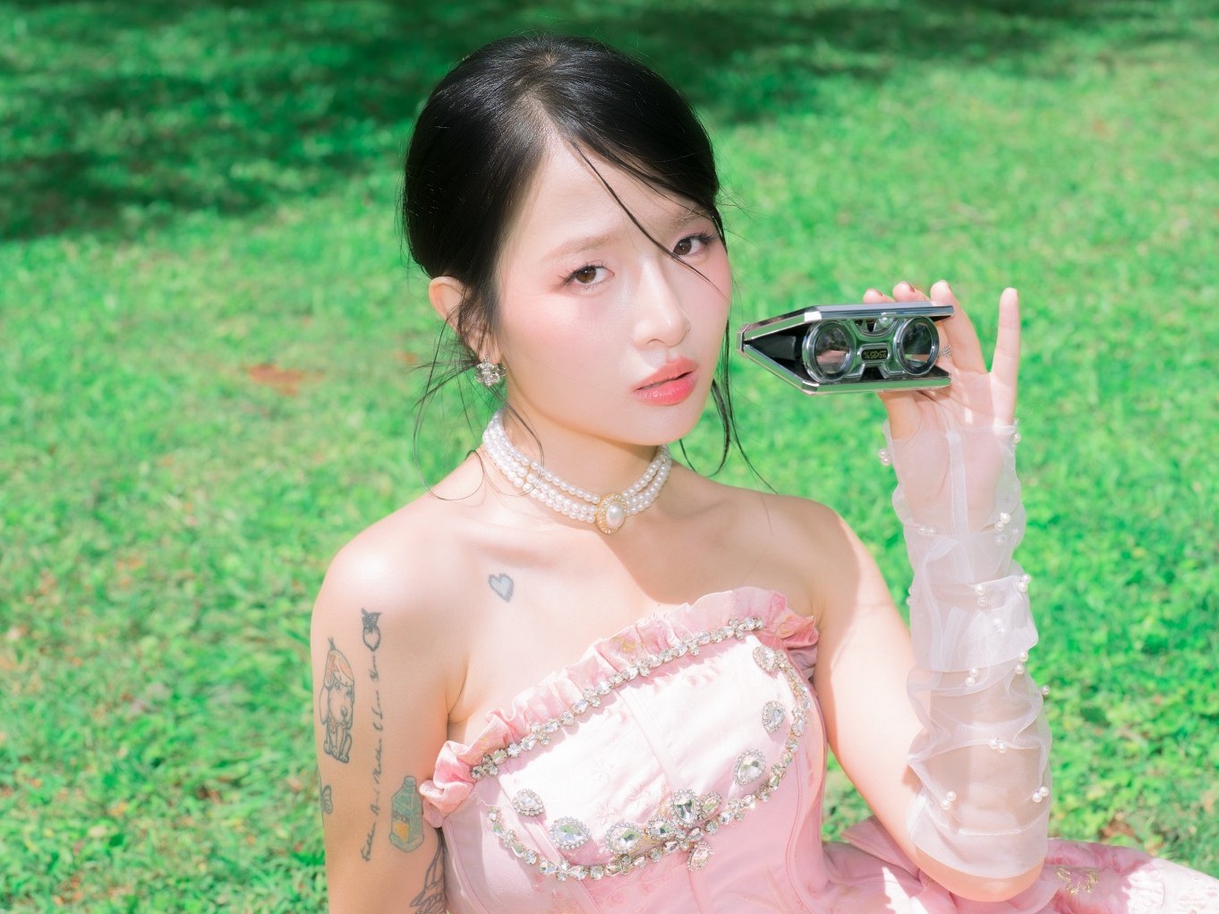 Lena ra mắt Album "LEMONADE" 12 bài mở ra hành trình xuyên qua những cảm xúc sâu sắc