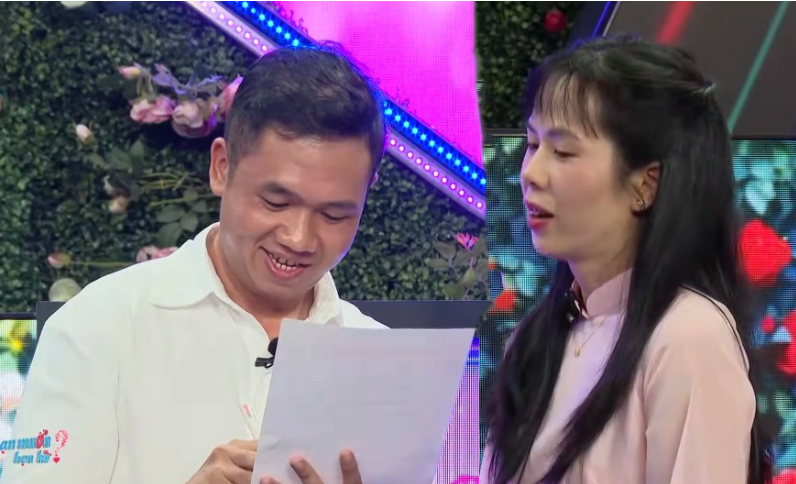 Nữ kế toán mang bảng kê chi tiêu đi hẹn hò, chàng trai vội 'chốt đơn' ngay