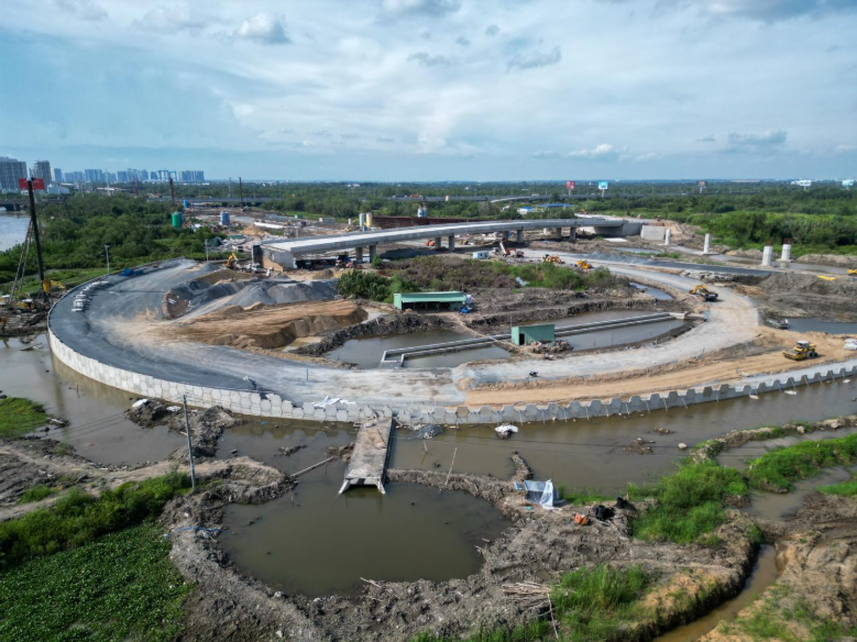 Tấp nập thi công Vành đai 3 TP.HCM, hình thành trục kết nối liên vùng chiến lược