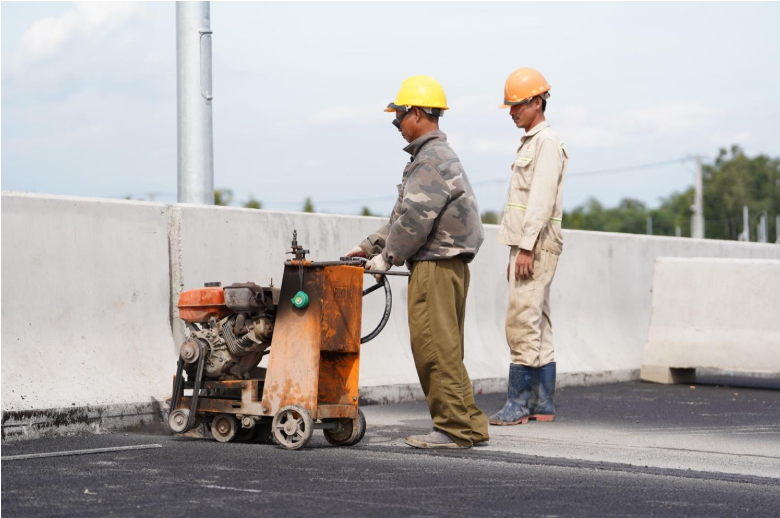 Tấp nập thi công Vành đai 3 TP.HCM, hình thành trục kết nối liên vùng chiến lược