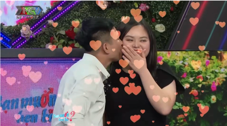 Chàng trai 32 tuổi vỡ òa khi chinh phục được gái xinh trên show hẹn hò