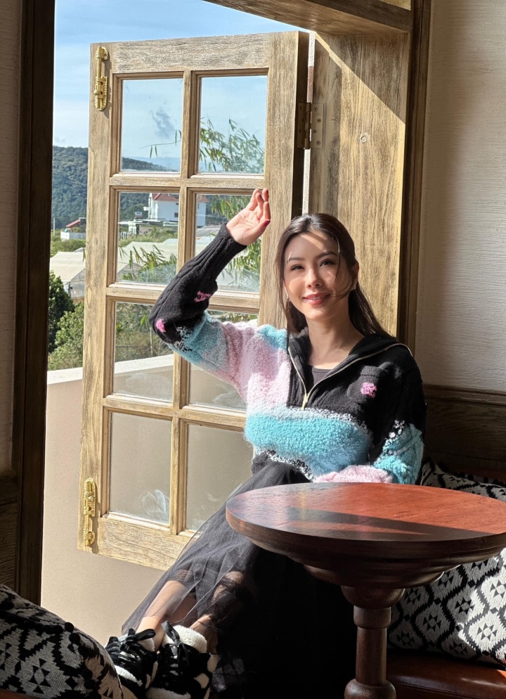 Sao Việt 26/1: Mỹ Tâm trẻ trung, Lệ Quyên tâm sự ngày đầu năm Sao Việt 26/1: Mỹ Tâm trẻ trung, Lệ Quyên tâm sự ngày đầu năm - 5