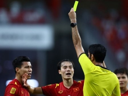 Việt Nam 0-2 Thái Lan: Điểm nhấn từ trọng tài