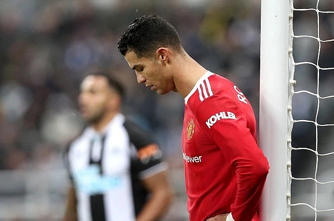 Man Utd hòa vất vả trước đội đứng thứ 19 NHA