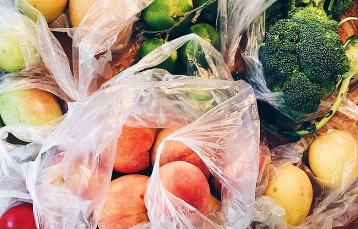 Dùng túi nilon đựng thực phẩm ảnh hưởng sức khoẻ thế nào? - 1