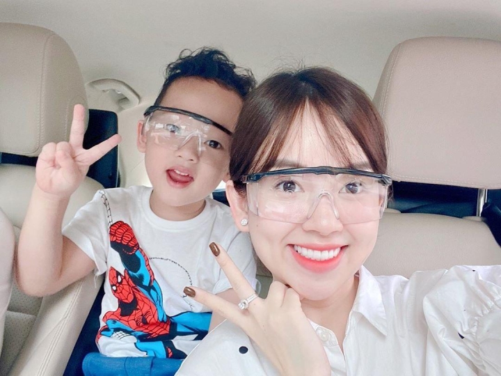 2 chị em họ Diệp Lâm Anh - Ly Kute: Xinh đẹp, giỏi giang vẫn khổ vì 1 chữ tình - 4