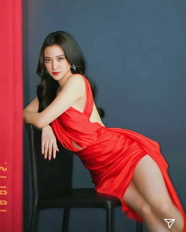 Nhan sắc đỉnh cao của Baifern Pimchanok, xem đến ảnh ngày bé mới ngỡ ngàng - 8