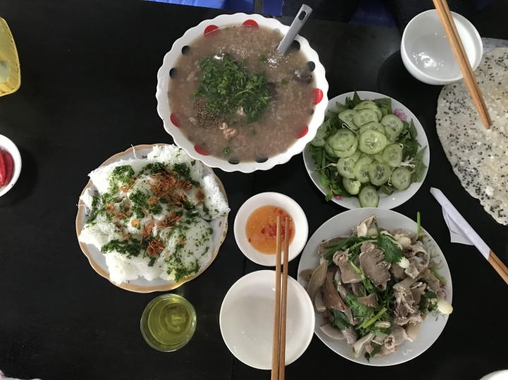 Bánh hỏi lòng heo - món ăn làm ấm lòng những người con xa quê trở về Bình Định  - 4