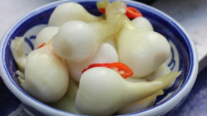 Cách làm hành muối trắng giòn, thơm ngon