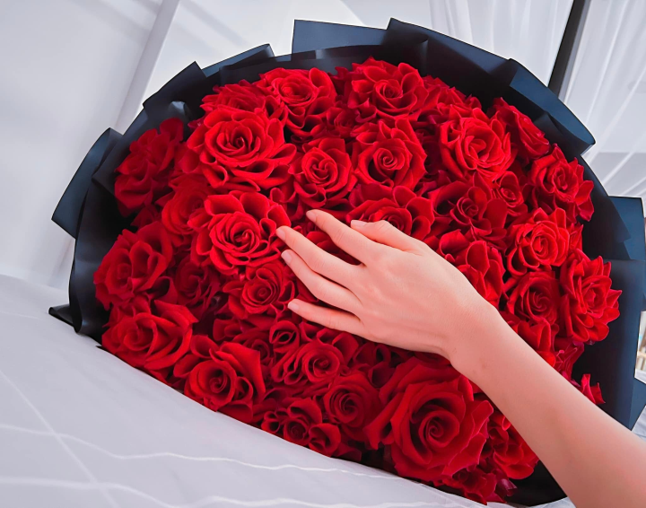 Sao Việt khoe quà Valentine Sao Việt khoe quà Valentine - 9