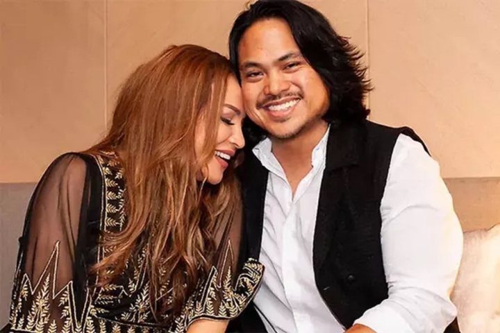 Nhan sắc lai Tây rực rỡ của ca sĩ Thanh Hà thời trẻ - 14