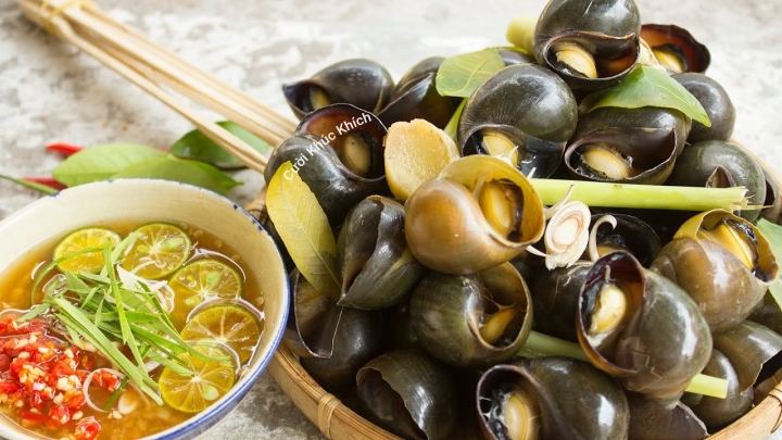 Những ngày rét mướt, ‘thầm thương trộm nhớ’ bát ốc luộc vỉa hè Hà Nội - 3