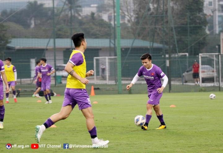 Tuyển Việt Nam có 3 ca mắc COVID-19, thêm Quế Ngọc Hải chấn thương Tuyển Việt Nam có 3 ca mắc COVID-19, thêm Quế Ngọc Hải chấn thương - 1