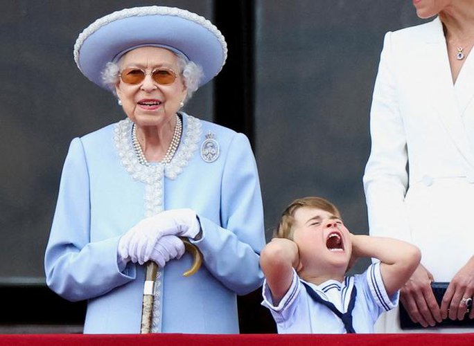 Nữ hoàng Elizabeth II và 70 năm trị vì nước Anh - Ảnh 2.