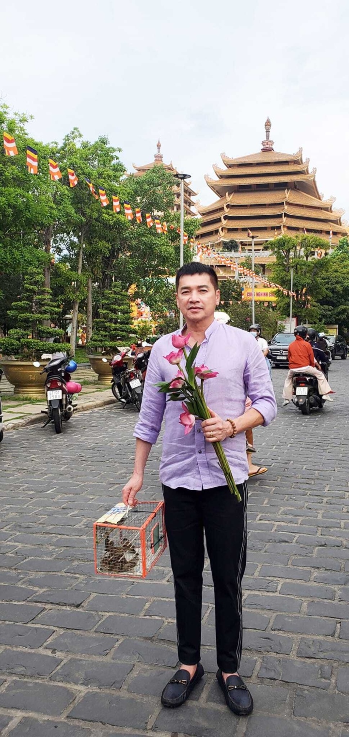 Cuộc sống của Quang Minh, Hồng Đào sau 3 năm trở về thời độc thân - 7
