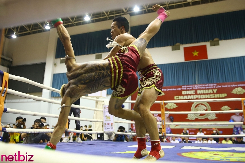 Những pha đổ máu ướt đẫm sàn One Muay Championship 2022