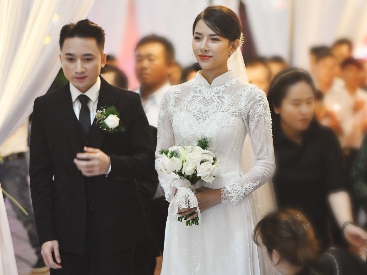 Phan Mạnh Quỳnh - Khánh Vy đăng ký kết hôn